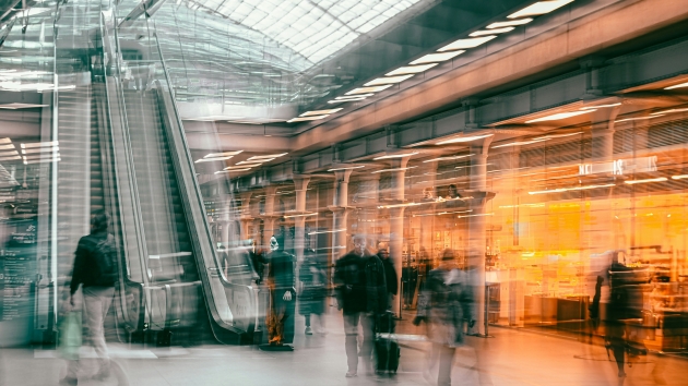 Ultra Fast Fashion: Deutschland fordert strengere Vorgaben für Textilmarken - Quelle: Mohamed Marey/Unsplash